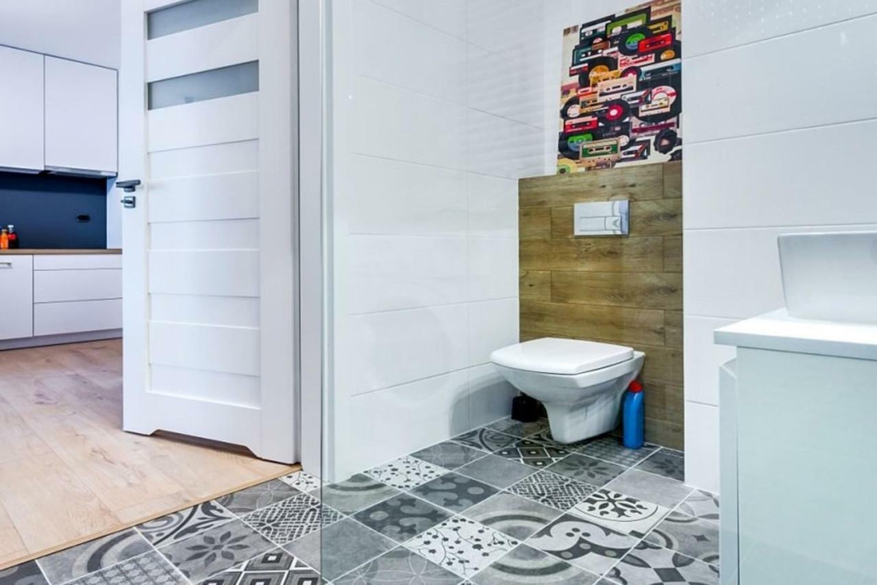 Bluebird City Center Apartment Вроцлав Екстериор снимка